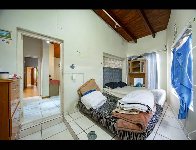 BEDROOM HOUSE FOR SALE IN WESTVILLE